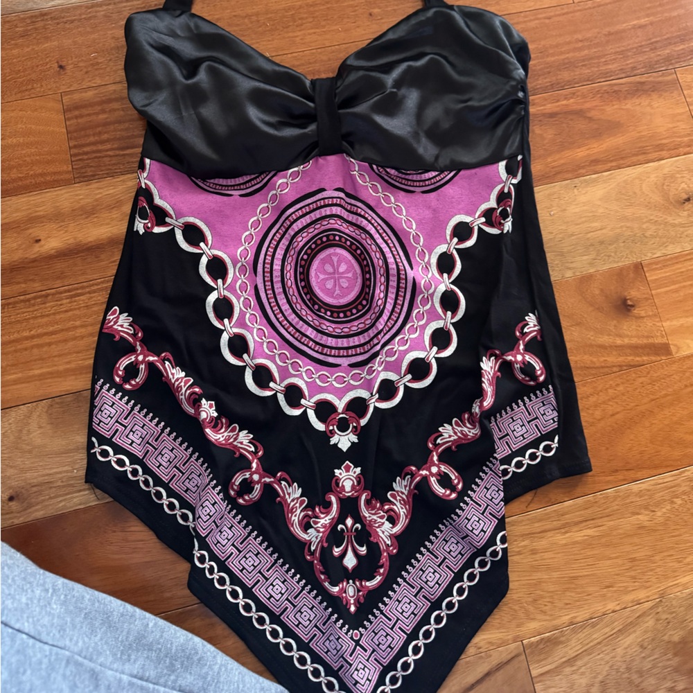 VENUS Black Top